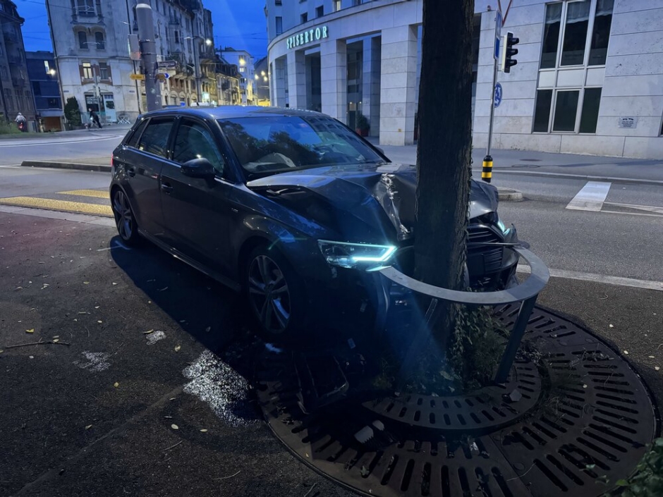 Selbstunfall Moosbruggstrasse